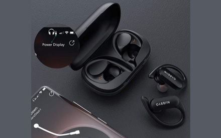 NUBBYO - Auriculares inalámbricos con Bluetooth 5.0, resistentes al agua, con control de volumen, sonido estéreo, con micrófono y funda de carga para deportes o entrenamiento.